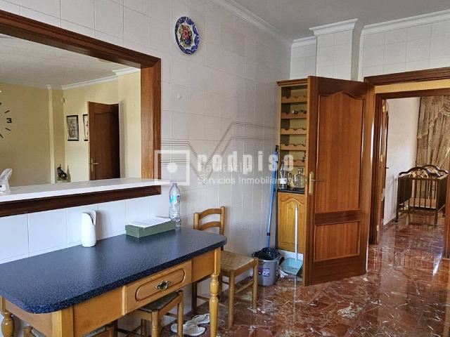 Casa en venta en Alcaucín. CASA INDEPENDIENTE DE 4 DORMITORIOS CON PARCELA DE 941 M Y GARAJES EN EN ALCAUCÍN MÁLAGA. Casas.