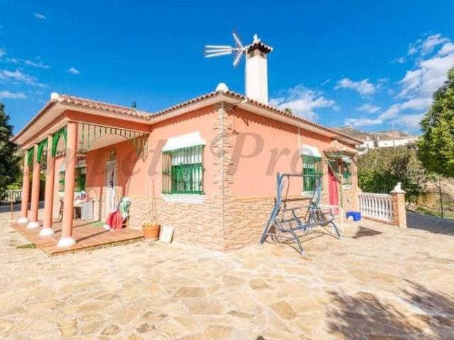 Casa en Venta en Alcaucín