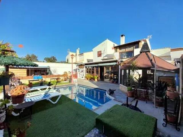 Casa en Venta en Alcaucín