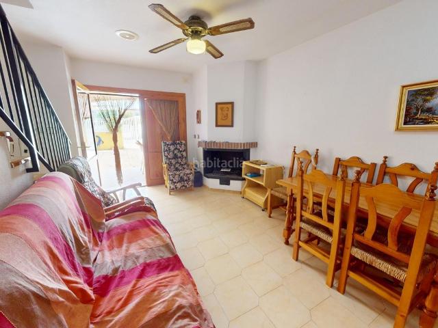 Casa en venta en Alcázares Los, Los Narejos_Punta Calera. Descubre este fantástico dúplex ubicado en una de las zonas más demandadas de la localidad, a tan solo 300 metros de la playa y de. Casas.
