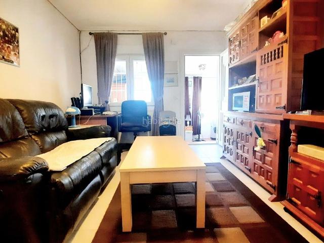 Casa en venta en Alcázares Los, Los Narejos_Punta Calera. Un bungalow de 1 dormitorio y 1 baño con solárium privado, orientado al sur y comodidades a tu puerta. Excelentes conexiones a la. Casas.