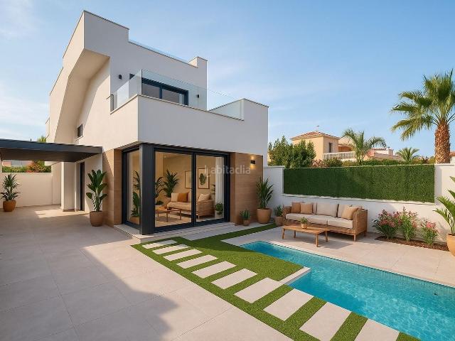 Casa en venta en Alcázares Los, Las Lomas de Rame Bahía Bella. Tu villa de ensueño en Los Alcázares te espera!. Casas Alcázares.
