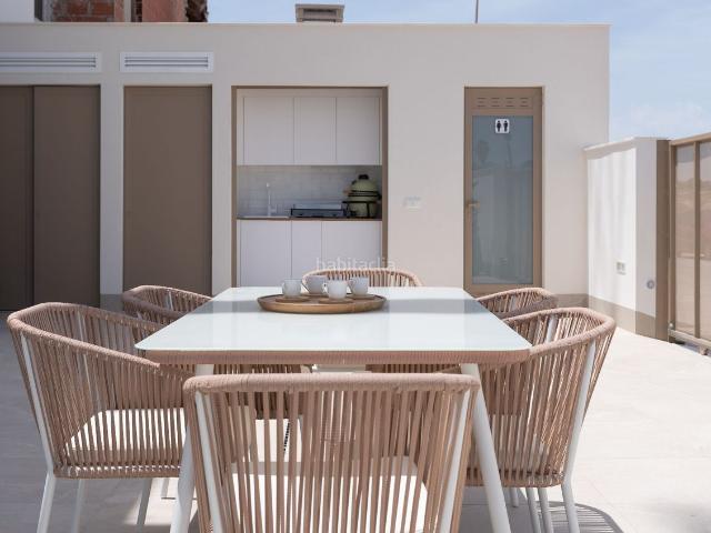 Casa en venta en Alcázares Los, Las Lomas de Rame Bahía Bella. Villas de obra nueva con piscina privada, solárium y calidades premium. Casas Alcázares.