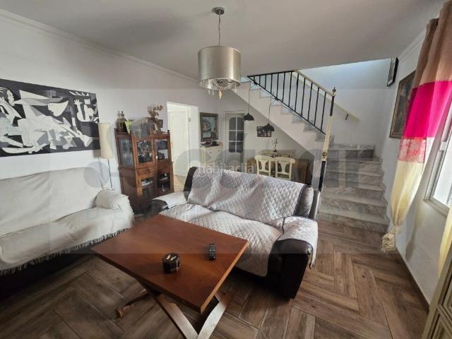 Casa en venta en Alcalá de Guadaira, Centro. Casa junto a Colegio SIlos. Casas Alcalá de.