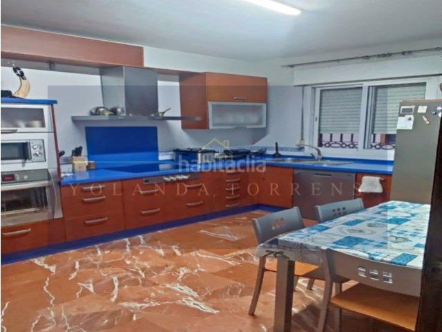 Casa en venta en Alcalá de Guadaira, Centro. FANTASTICA CASA CON GARAJE EN PLENO CENTRO. Casas Alcalá de.