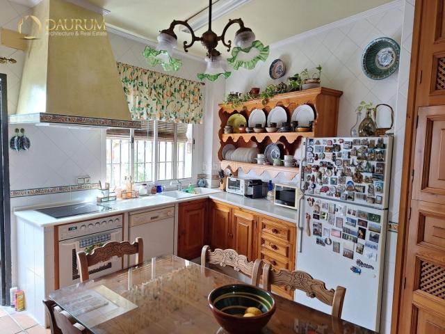 Casa en venta en Alcalá de Guadaira, Centro. MAGNÍFICA CASA DE 5 HABITACIONES EN EL CENTRO DE ALCALA DE GUADAIRA. Casas Alcalá de.