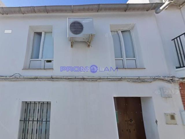 Casa en venta en Carrión de los Céspedes. ALQUILADA ADOSADA CARRION DE LOS CESPEDES. Casas Carrión de los.