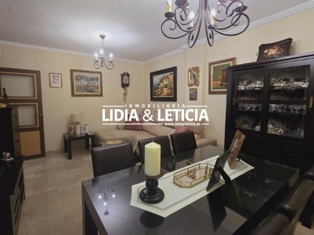 Casa en venta en Alcalá de Guadaira, Nueva Alcalá. Casa en zona Santa Lucía. Casas Alcalá de.