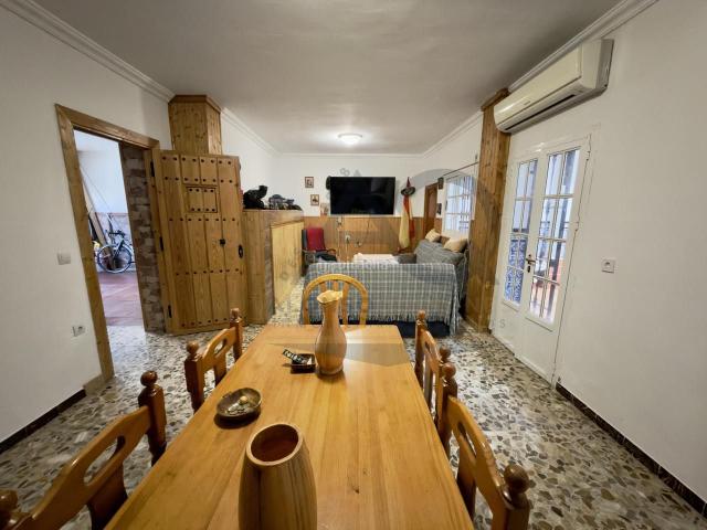 Casa en venta en Alcalá de Guadaira, Oromana. CASA INDEPENDIENTE, EN ZONA DE CAMPO DE LAS BEATAS. Casas Alcalá de.