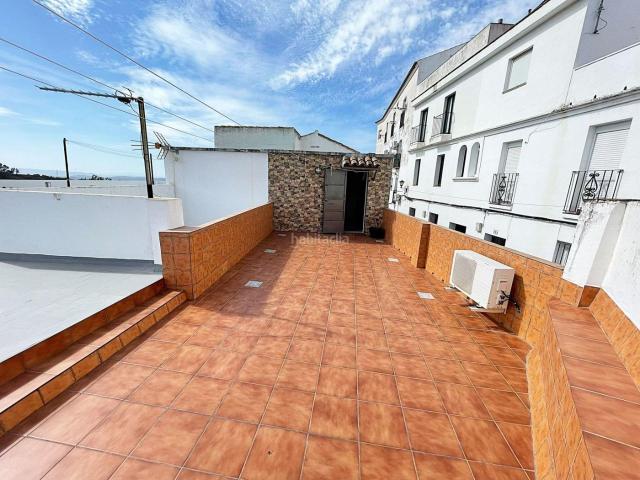 Casa en venta en Alcalá de los Gazules. Amplia casa con azotea en venta en Alcalá de los Gazules. Casas Alcalá de los.