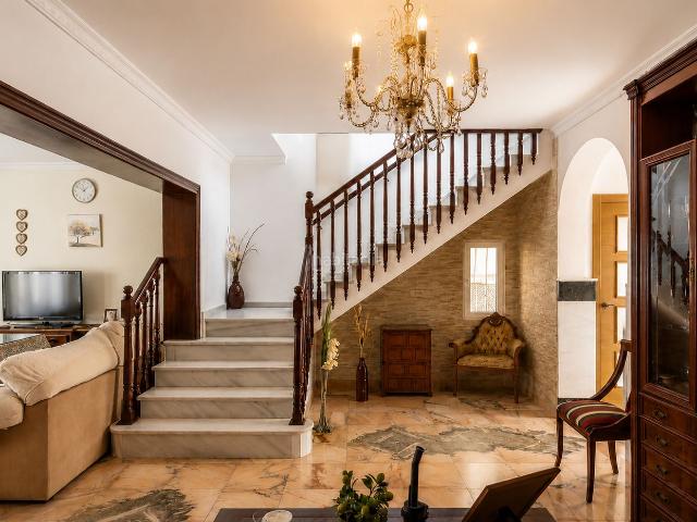Casa en venta en Alcalá del Río. Chalet independiente en venta en Alcalá del Río. Casas Alcalá del.