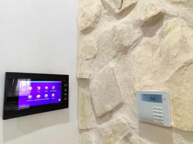 Casa en venta en Alcalá del Río. VIVIENDA DE 3 PLANTAS CON COCHERA, TERRAZA Y PLACAS SOLARES EN ALCALÁ DEL RÍO. Casas Alcalá del.
