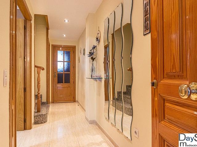 Casa en venta en Alcalá la Real. CASA CON PATIO, COCHERA Y COCINÓN. Casas Alcalá la.