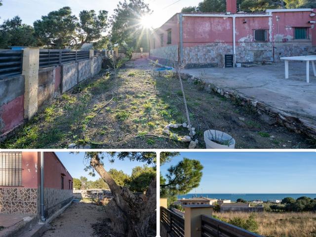 Casa en venta en Alcanar Costa Dorada. Casa en venta en Alcanar, 4 dormitorios. Casas.