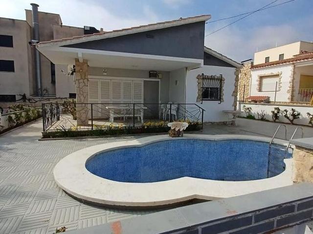 Casa en venta en Alcanar, de 112 m² 4 habitaciones por 290.000 €
