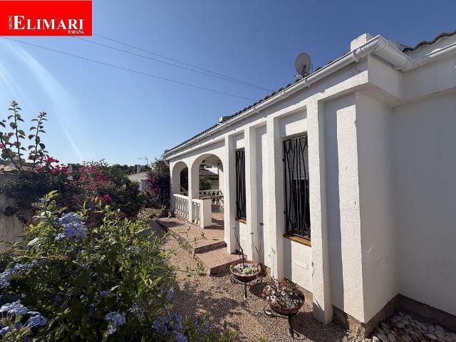 Casa en venta en Alcanar, de 85 m² 3 habitaciones por 234.000
