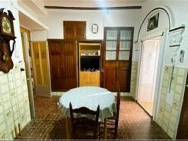 Casa en venta en Alcúdia de Crespins l´. CENTRICA Y CON GRANDES POSIBILIDADES. Casas Alcúdia de Crespins.
