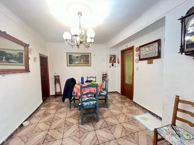 Casa en venta en Alameda. CASA EN EL PUEBLO DE ALAMEDA ESTA DISPONIBLE. Casas.