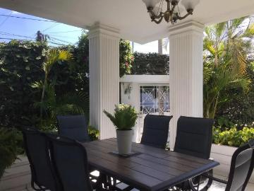 Casa en Venta en Alameda, Celaya Amplia y Moderna Opción Habitacional