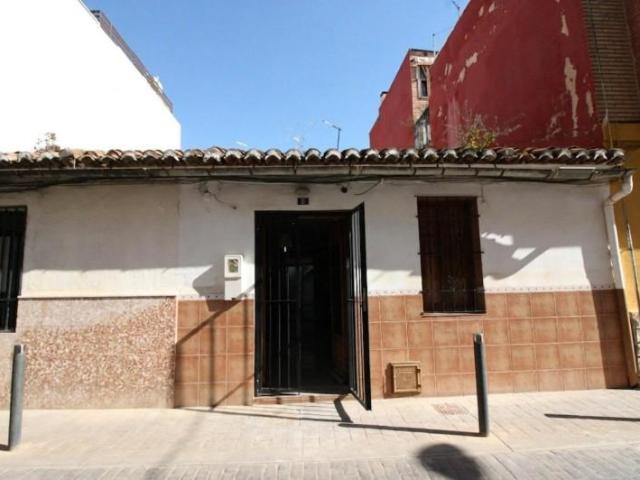 Casa en venta en Alaquàs, Dos de Mayo