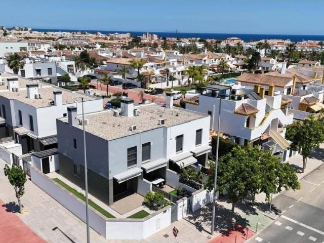 Casa en Venta en Alicante Alacant