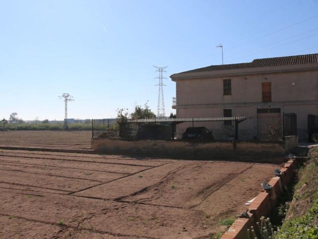 Casa en venta en Alboraya, Saboya. VIVIENDA CON ENCANTO Y TRADICIÓN EN LA HUERTA DE ALBORAYA. Casas.