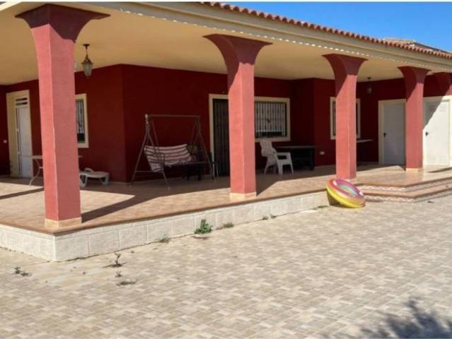 Casa en Venta en Albatera