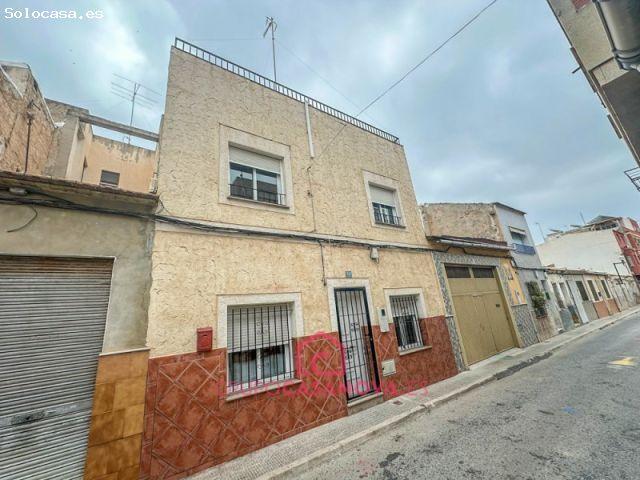 CASA EN VENTA EN ALBATERA