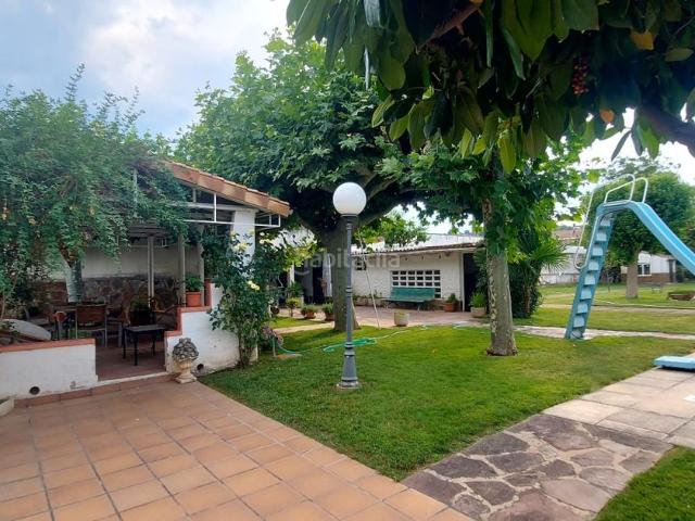 Casa en venta en Albelda de Iregua. ocasion y novedad en exckusiva en inmobiliaria la spalmeras les presentamos este Exclusivo y lujoso chalet de diseño en CARRETERA. Casas Albelda de.