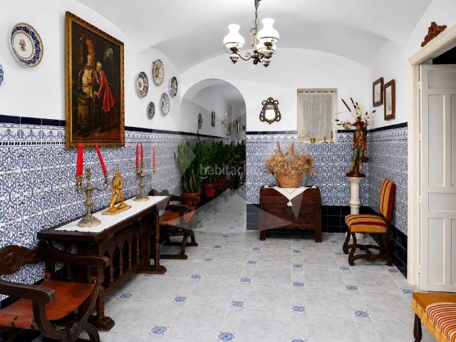 Casa en venta en Alburquerque. CASA DE DOS PLANTAS DE 200M2 CON PATIO EN VENTA EN ALBURQUERQUE. Casas.