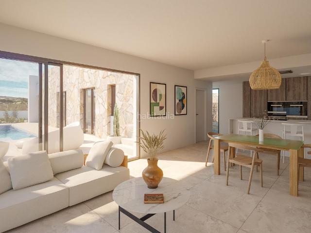 Casa en venta en Algorfa. Casas.