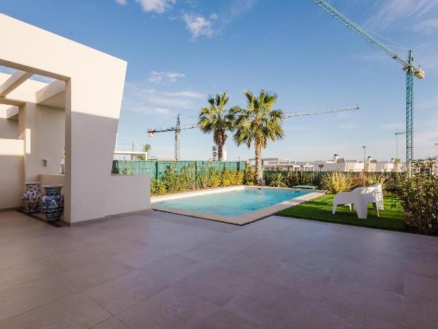 Casa en venta en Algorfa. Casas.