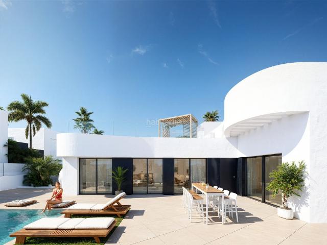 Casa en venta en Algorfa. Casas.