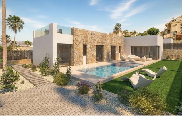 Casa en venta en Algorfa. Casas.