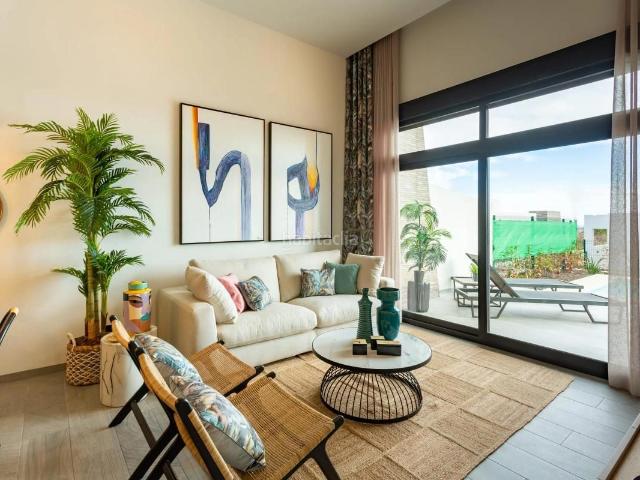 Casa en venta en Algorfa. Casas.