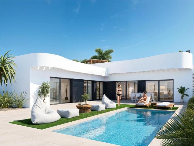 Casa en venta en Algorfa. VILLA con PISCINA PRIVADAampnbsp en ALGORFAVIVIENDA Ref PX005ND98 m CONSTRUIDOS347 m PARCELATRES DORMITORIOSDOS BANtildeOSPISCIN. Casas.