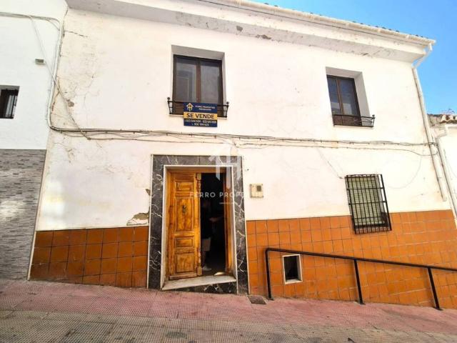 Casa en Venta en Algarinejo