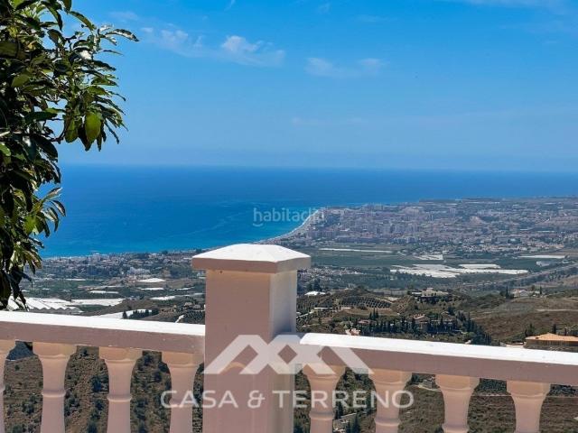 Casa en venta en Algarrobo, Algarrobo Pueblo. Villa espacio, luz y una forma de vivir que conecta de manera natural el interior con el exterior. Casas.