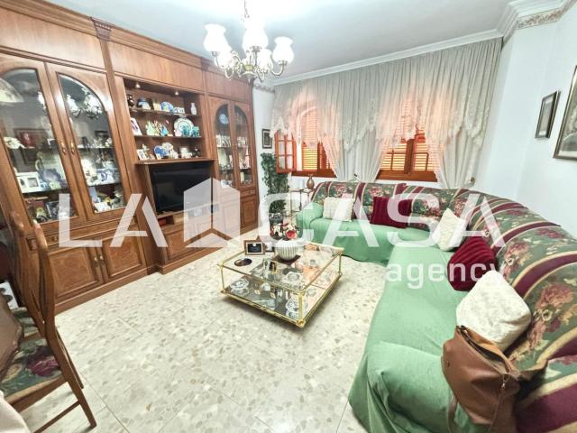 Casa en venta en Algeciras, Casco Antiguo. Casa en el Centro, Algeciras. Casas.
