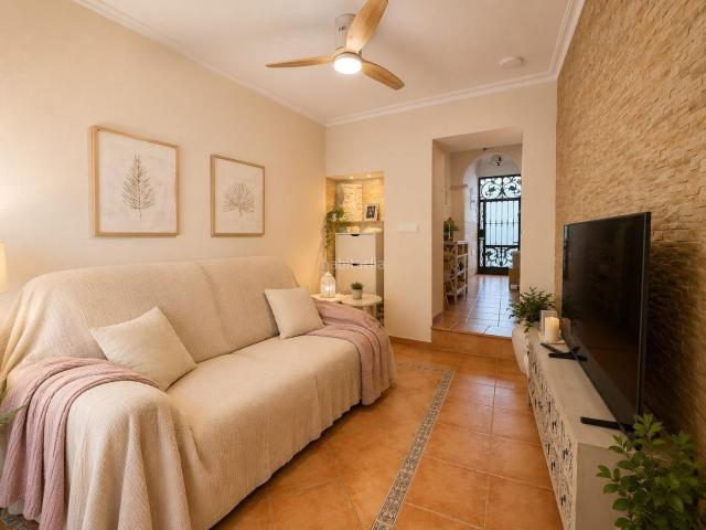 Casa en venta en Algeciras, Casco Antiguo. CASA EN EL CENTRO DE ALGECIRAS!. Casas.