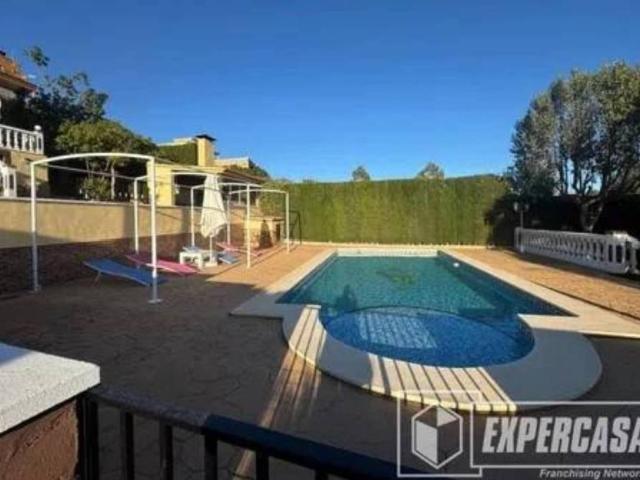 Casa en Venta en Alginet