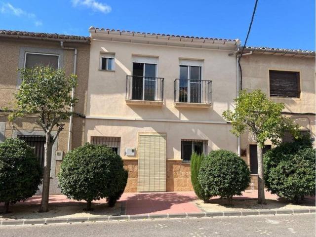 Casa en Venta en Algueña