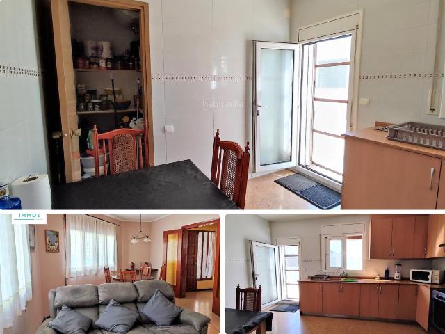 Casa en venta en Aldea L´ Costa Dorada. En venta casa con patio y gran terraza en L'Aldea. Casas Aldea.