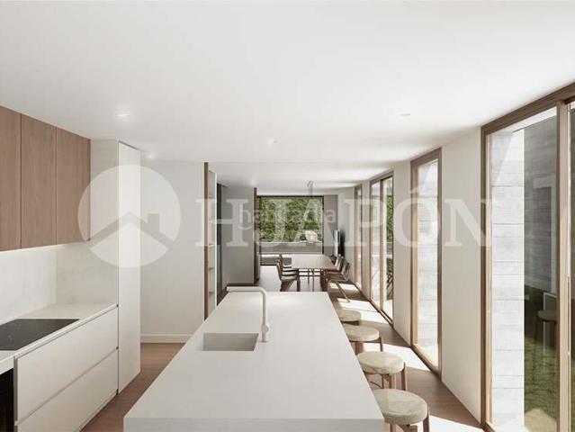 Casa en venta en Alella. Casa para estrenar con piscina en Alella muy cerca del mar. Casas.