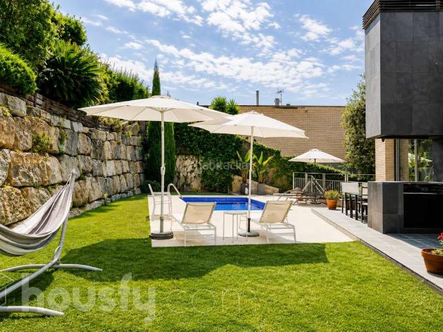 Casa en venta en Alella. Casas.