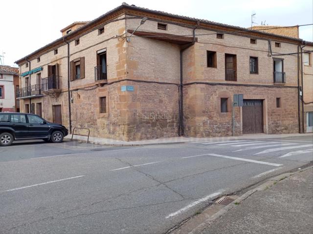 Casa en venta en Alesanco. Casa 5 habitaciones, Triplex Venta Alesanco. Casas.
