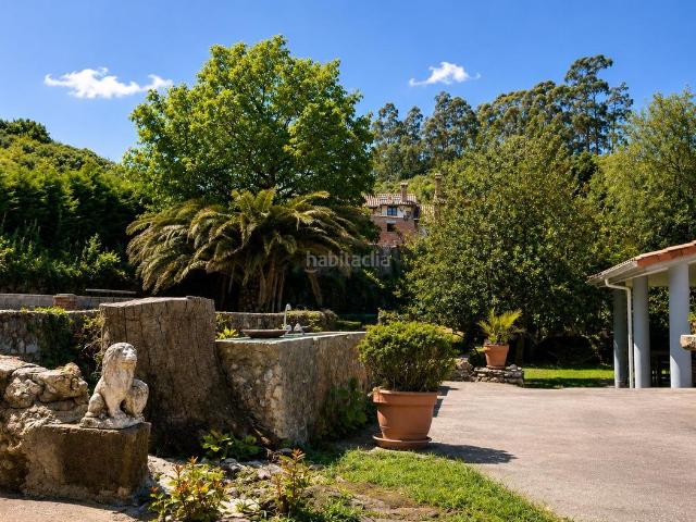 Casa en venta en Alfoz de Lloredo. CASA INDEPENDIENTE CON FANTASTICO JARDÍN EN NOVALES. Casas Alfoz de.