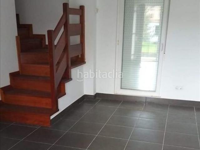 Casa en venta en Alfoz de Lloredo. Adosado de 3 Dormitorios e Oreña. Casas Alfoz de.