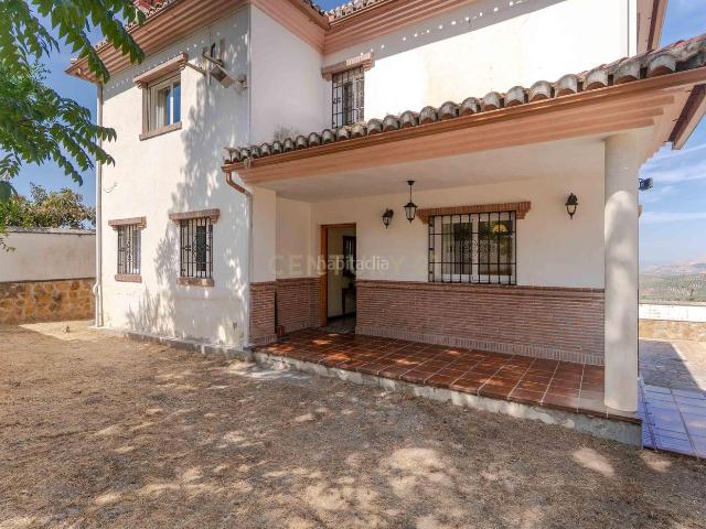Casa en venta en Alfacar. ESPECTACULAR CASA EN ALFACAR, CON JARDÍN Y PISCINA. Casas.