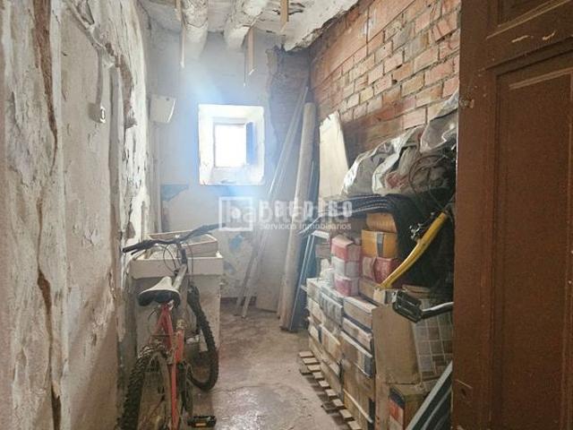 Casa en venta en Alfarnate. CASA DE DOS PLANTAS PARA REFORMAR CON PATIO EN ALFARNATE, MÁLAGA. Casas.